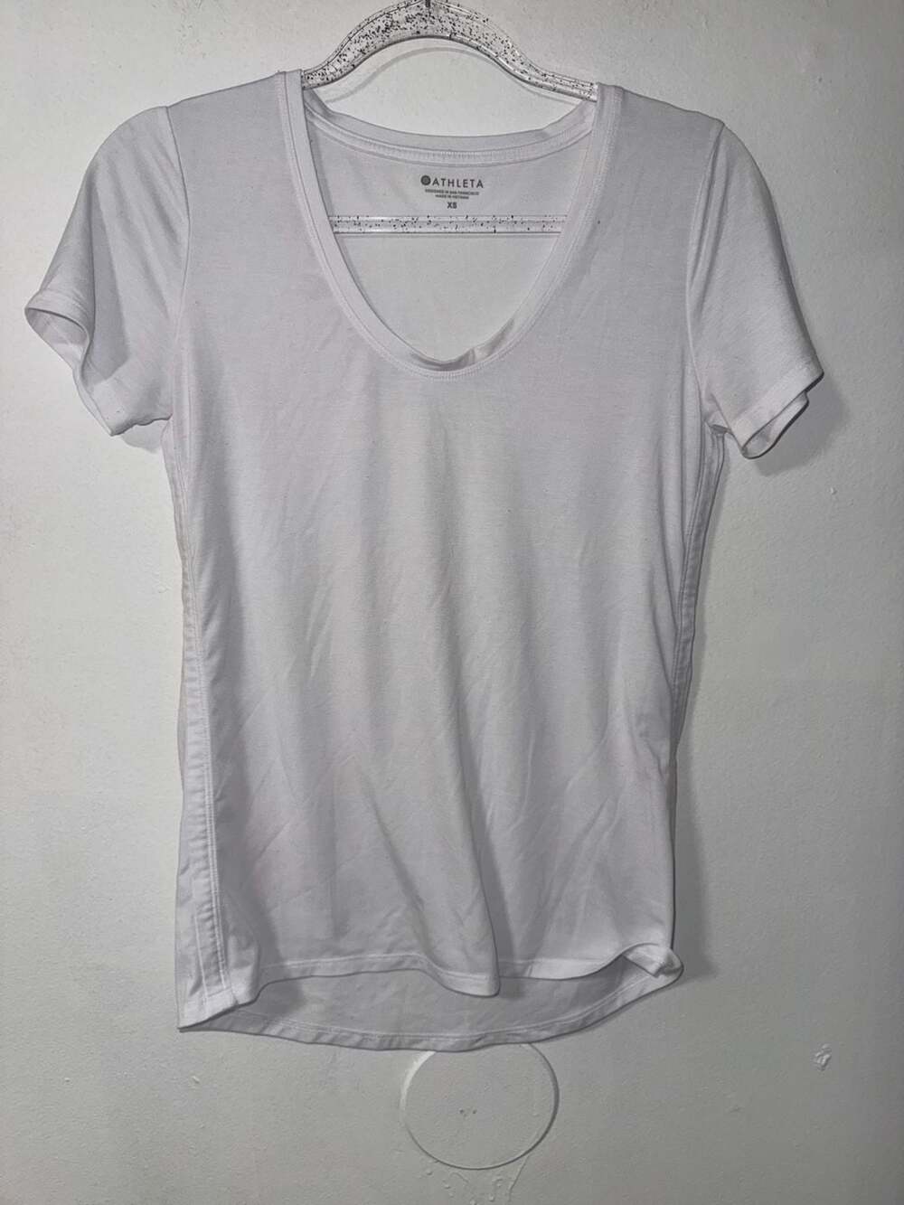 Athleta White V-Neck Short Sleeve T-Shirt Size XS